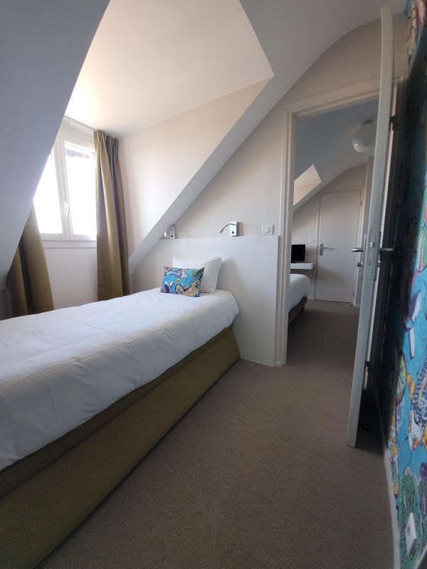 CHAMBRE TRIPLE CONFORT COTE MER  ou CHAMBRE FAMILIALE 4 PERS 