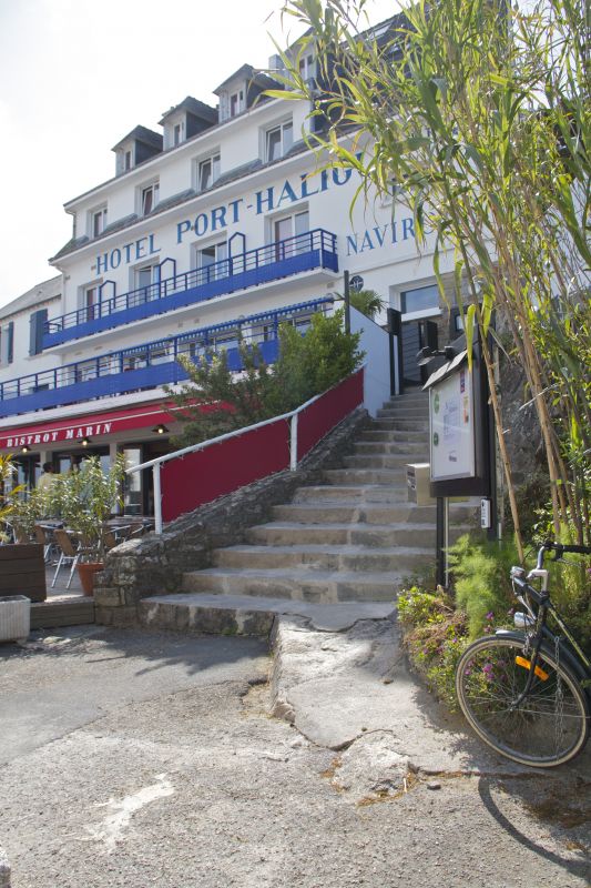 Hôtel Port Haliguen Quiberon, place du vieux port